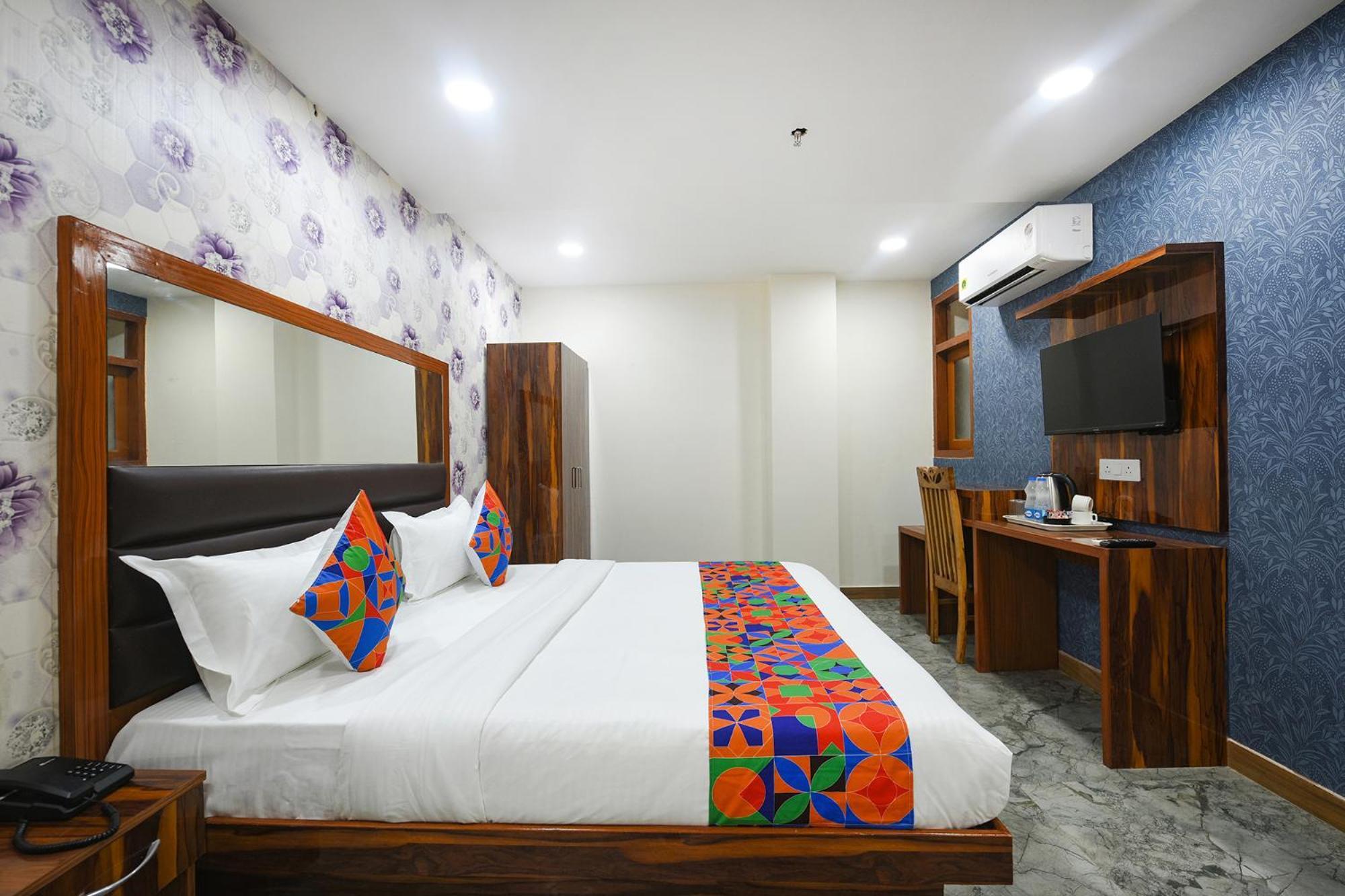 Fabhotel Mona Continental - Nr Laxmi Nagar It Hub New Delhi Extérieur photo